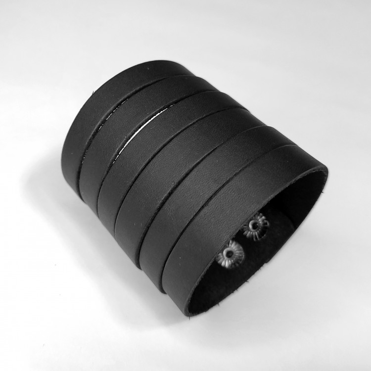 Шкіряний браслет Stripes Black у вигляді шести смуг Артикул: 4640BL