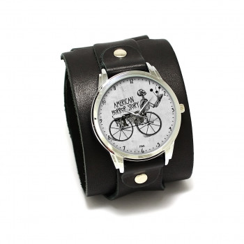 Черный кожаный напульсник для часов Collar Креативный кожаный браслет на небольшой пряжке с необычным креплением часов на петле.
