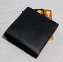 Чоловіче чорне портмоне LastWallet з натуральної шкіри в стилі мінімалізм