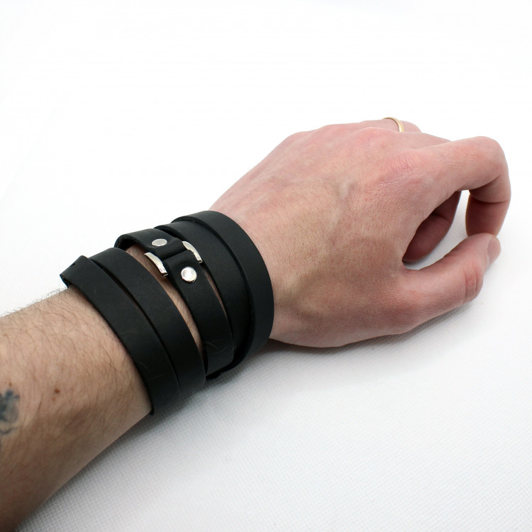Длинный узкий черный кожаный браслет Ketumati с металлической рамкой Артикул: LB9504BR