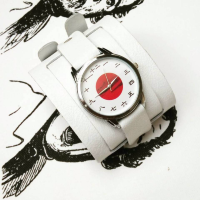 Наручные часы Kanji с японскими цифрами на белом ремне
