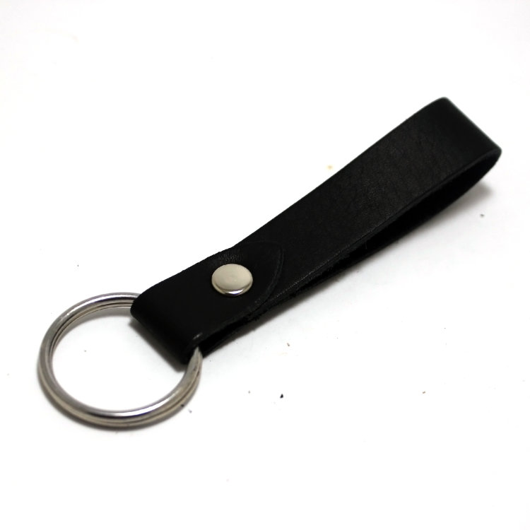 Простой кожаный брелок с заводным кольцом 30 мм для ключей Артикул: KCH010BR